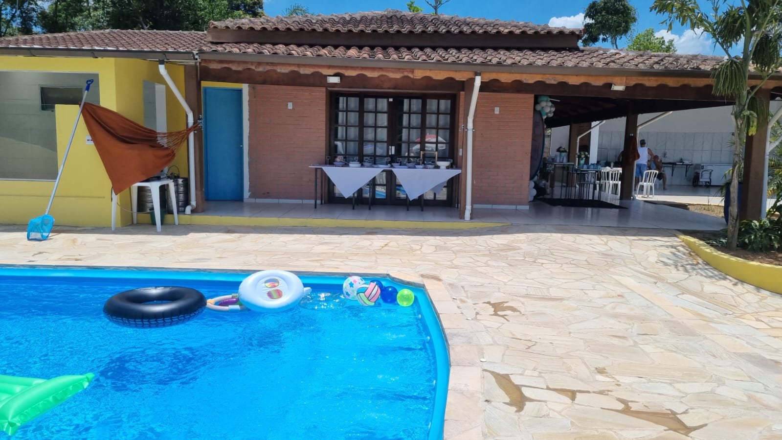 Piscina Externa e Solário